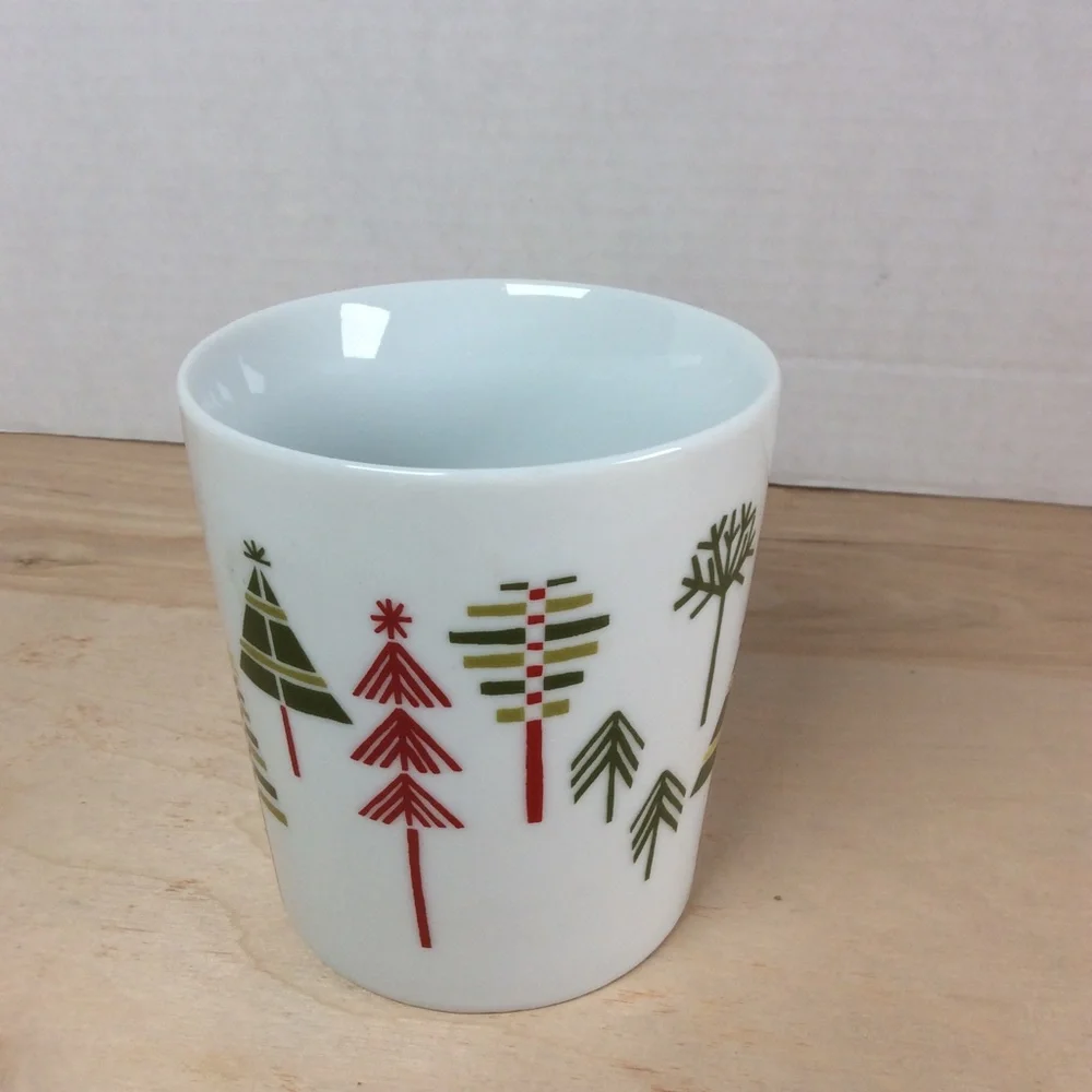 Crate & Barrel Christmas Tree Coffee Mug Julia Rothman Modern Style Red Green